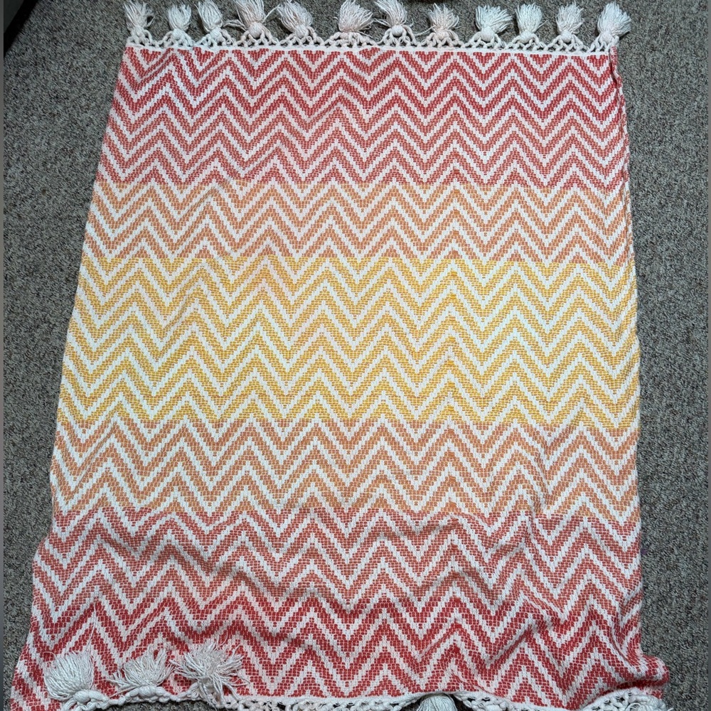 Envogue Chevron Patterned rug, red, orange, yellow, tassels 48x63 home decor